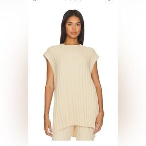 Ilaria Boucle Tunic in Cream
House of Harlow 1960